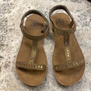 Dailey Fuentes Flat Sandal